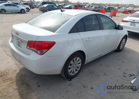 2011 Chevrolet Cruze Ls z USA, uszkodzony, nr VIN 1G1PC5SH2B7130094